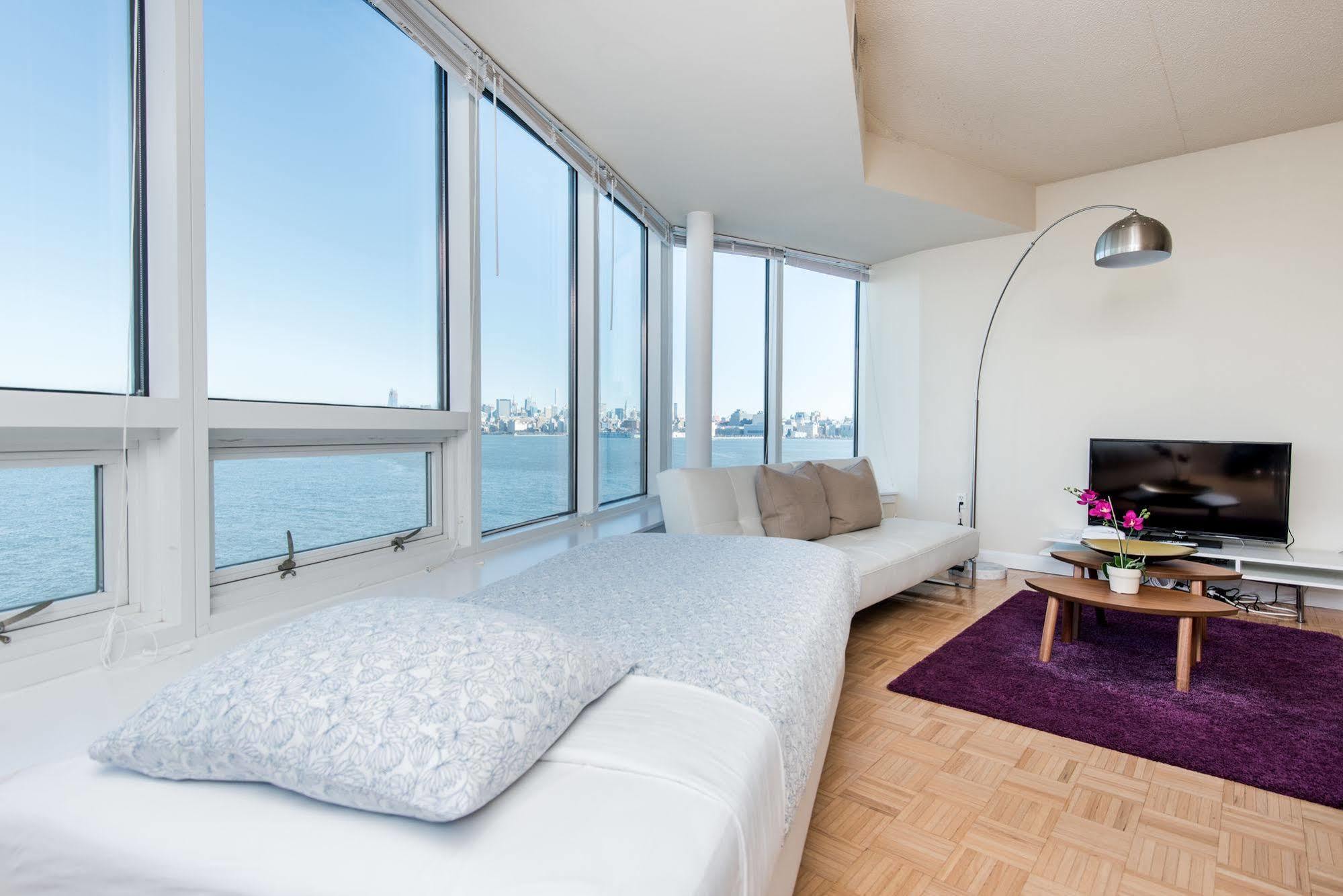 Dharma Home Suites Jc At Exchange Place Джерсі-Сіті Екстер'єр фото