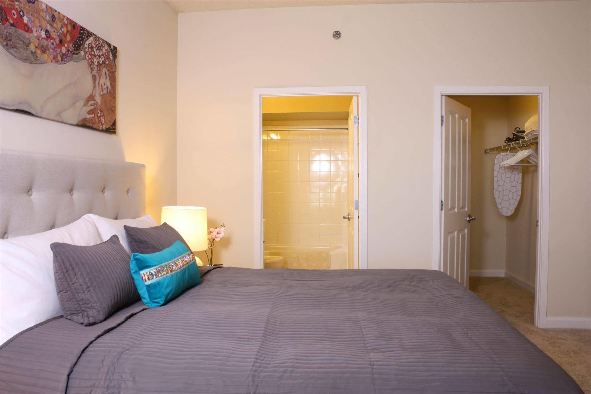 Dharma Home Suites Jc At Exchange Place Джерсі-Сіті Екстер'єр фото