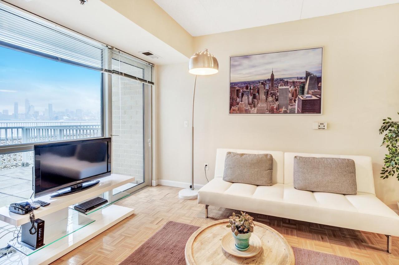 Dharma Home Suites Jc At Exchange Place Джерсі-Сіті Екстер'єр фото